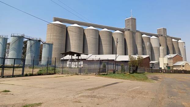 Lagerung von Getreide in Silos in Südafrika